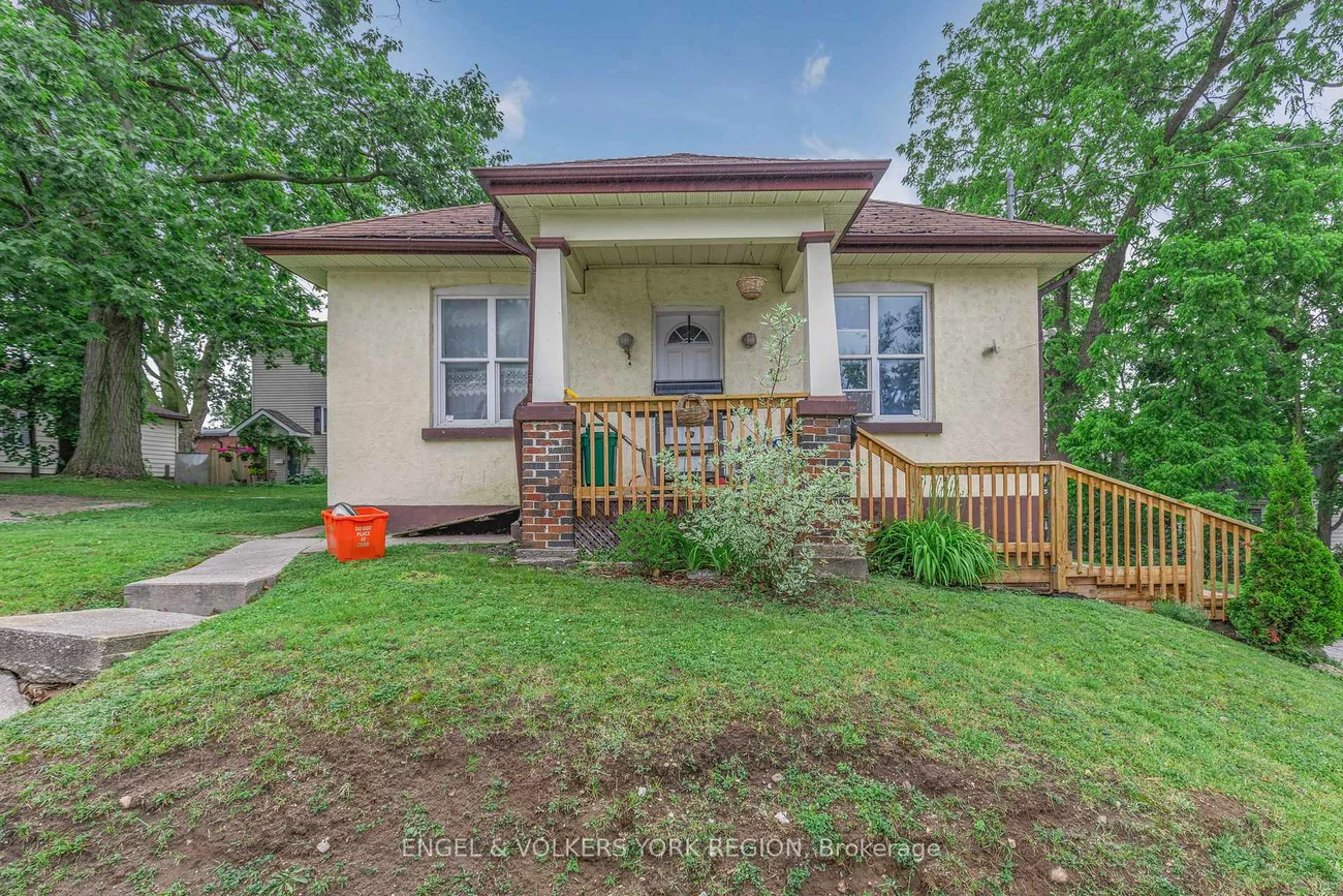 23, Lount, Wellington, Barrie