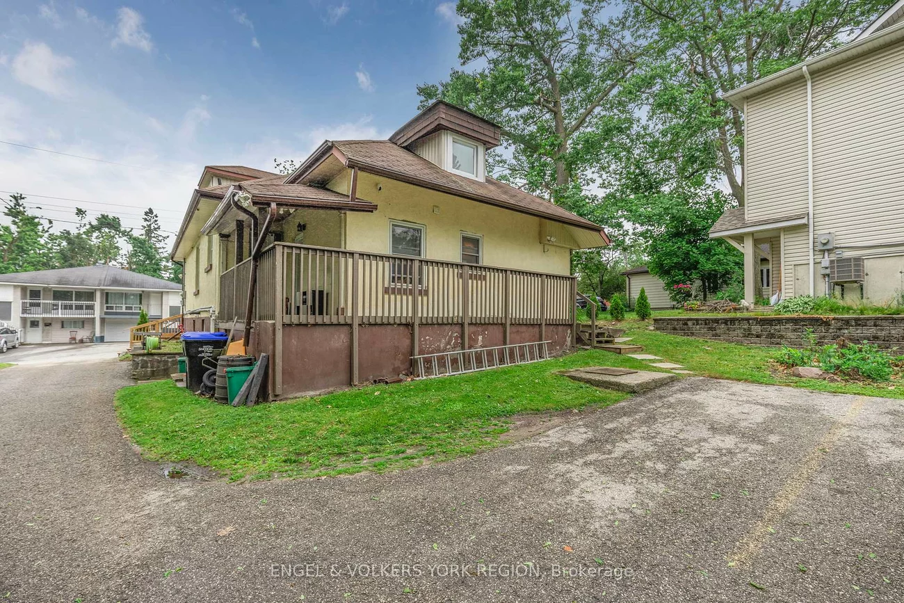 23, Lount, Wellington, Barrie