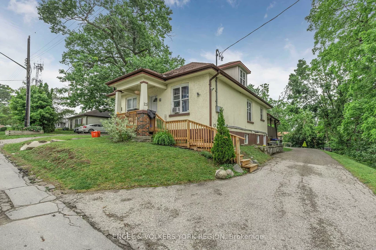 23, Lount, Wellington, Barrie