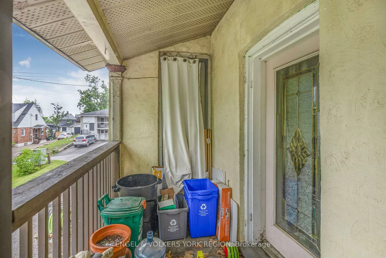 23, Lount, Wellington, Barrie