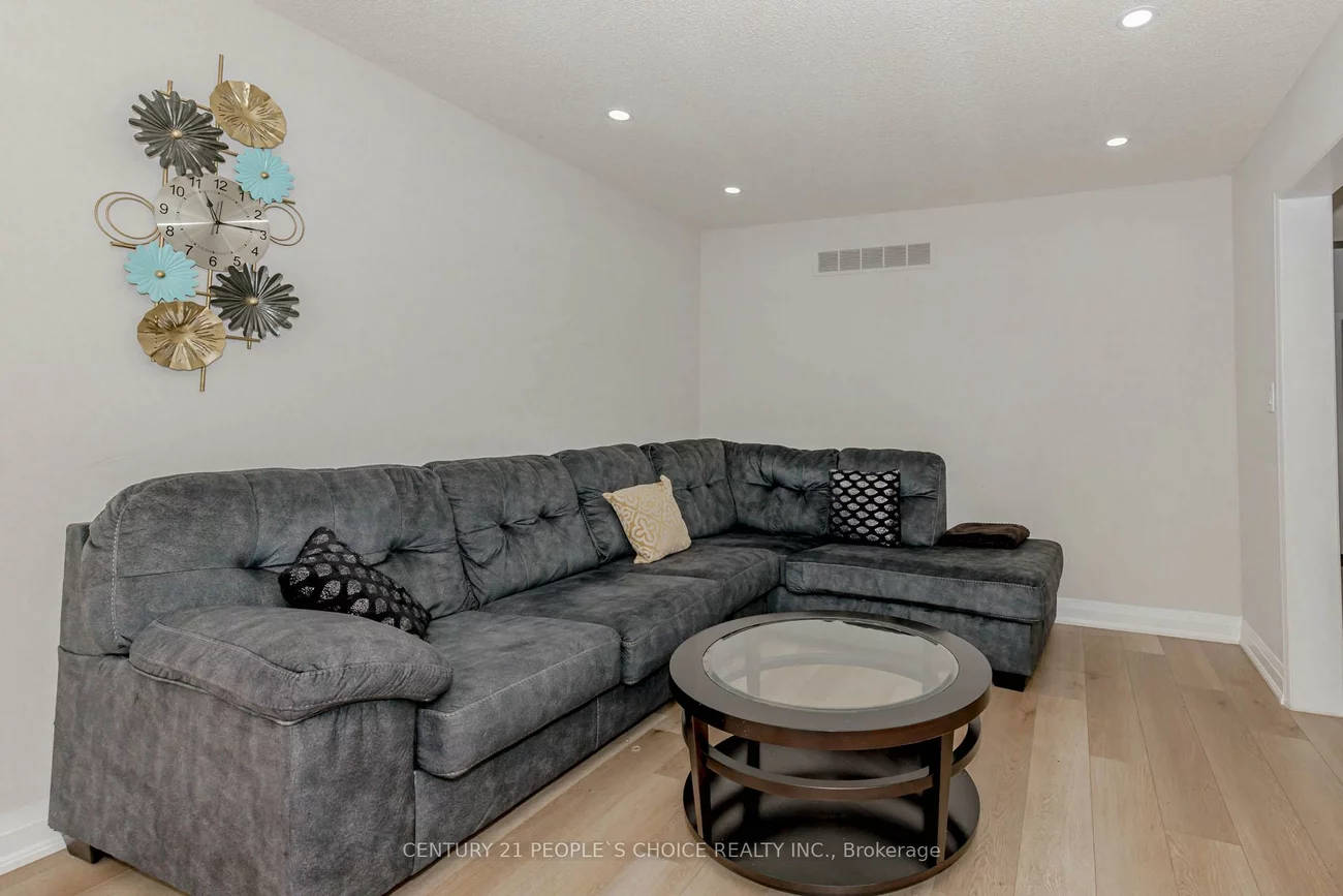 47, Blair, Grove East, Barrie
