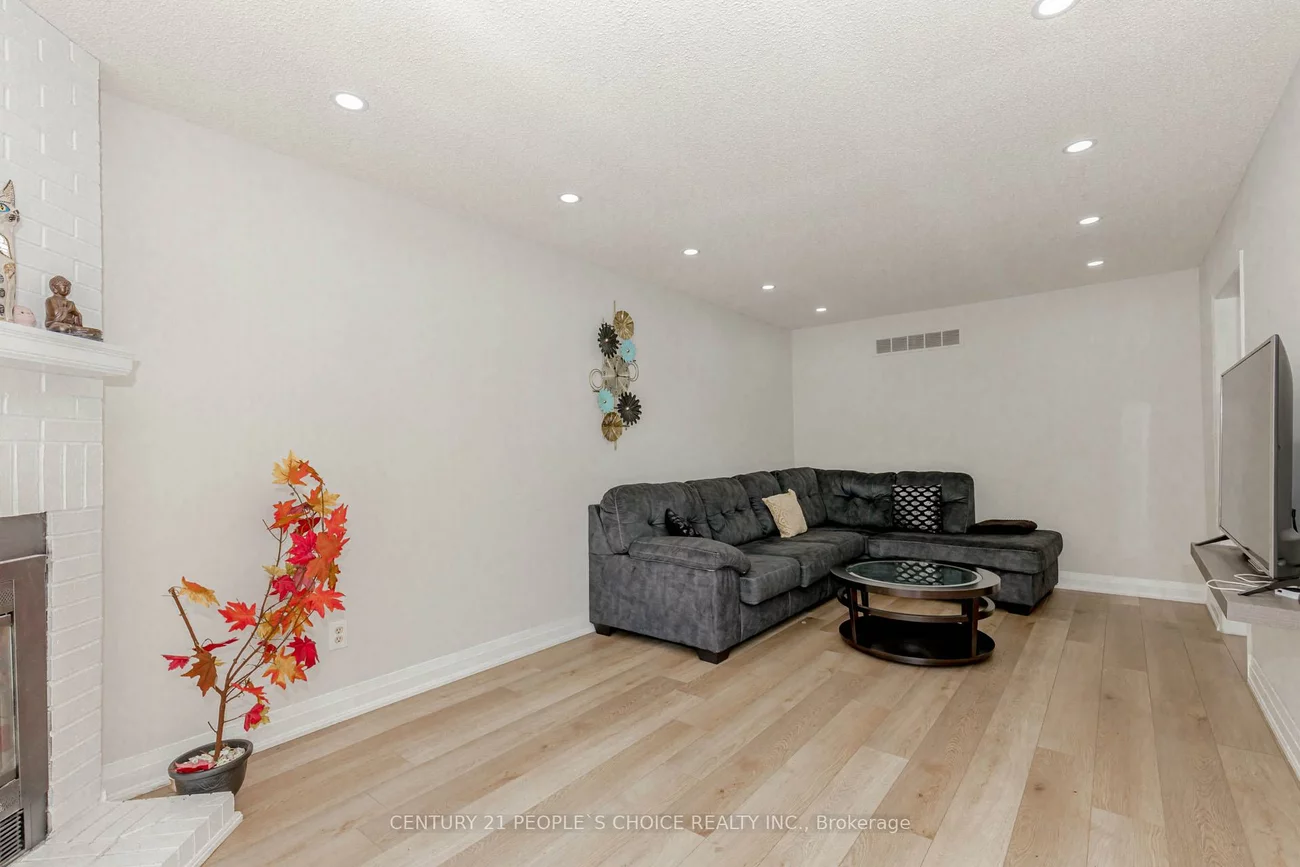 47, Blair, Grove East, Barrie