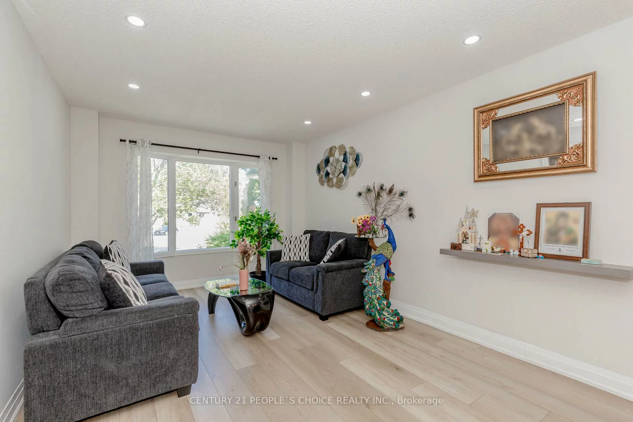 47, Blair, Grove East, Barrie