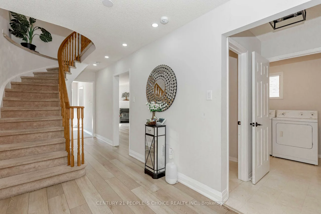 47, Blair, Grove East, Barrie