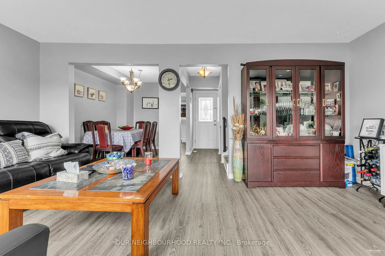 89, Chaucer, Letitia Heights, Barrie