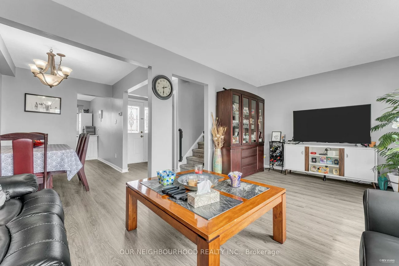 89, Chaucer, Letitia Heights, Barrie