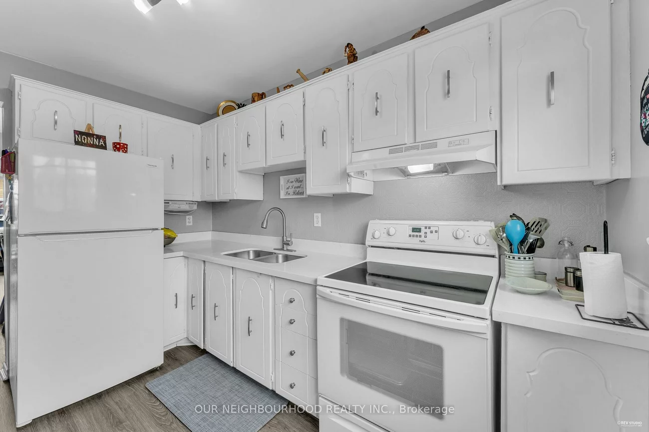 89, Chaucer, Letitia Heights, Barrie