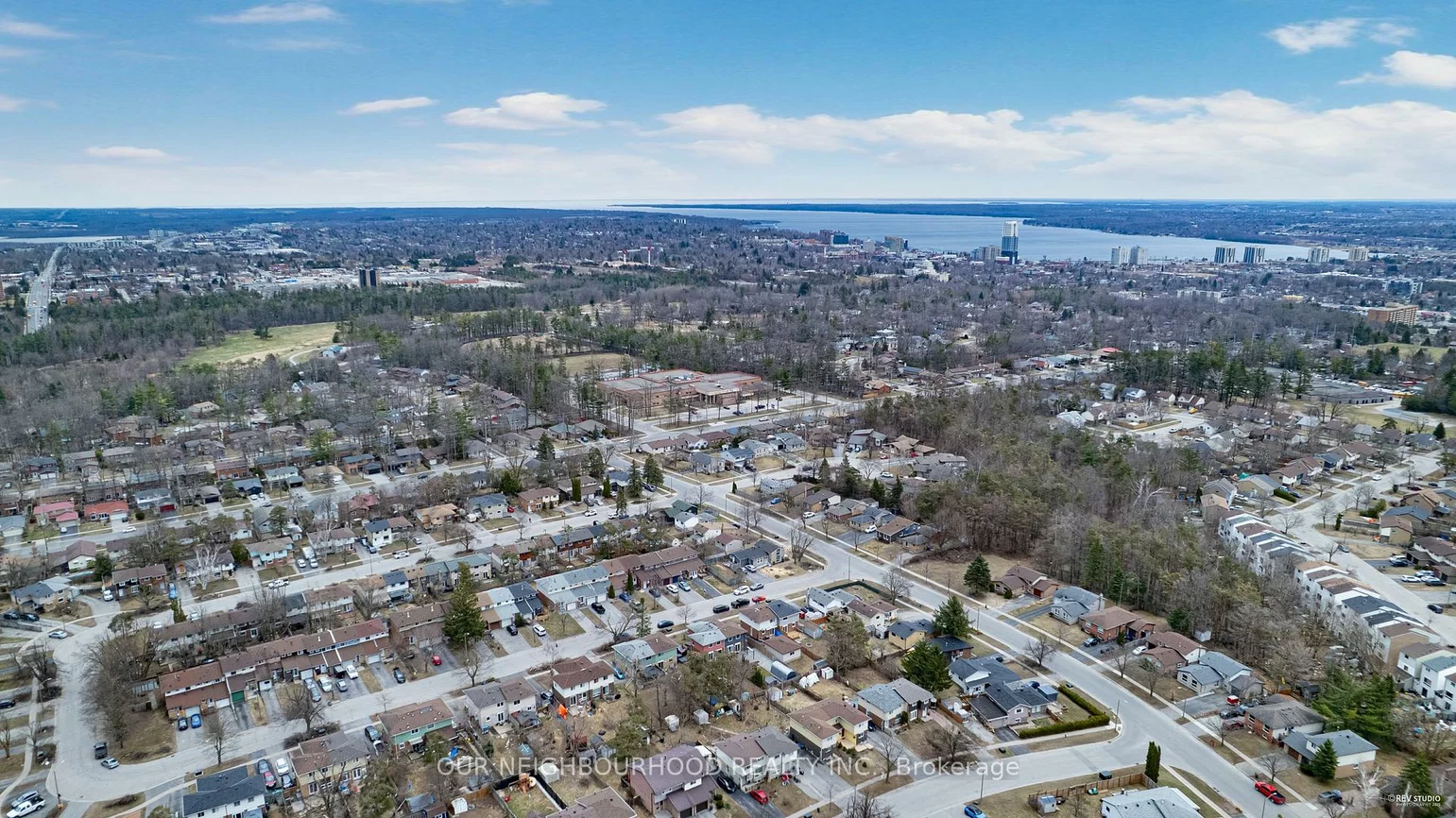89, Chaucer, Letitia Heights, Barrie