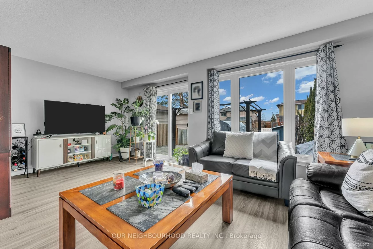 89, Chaucer, Letitia Heights, Barrie