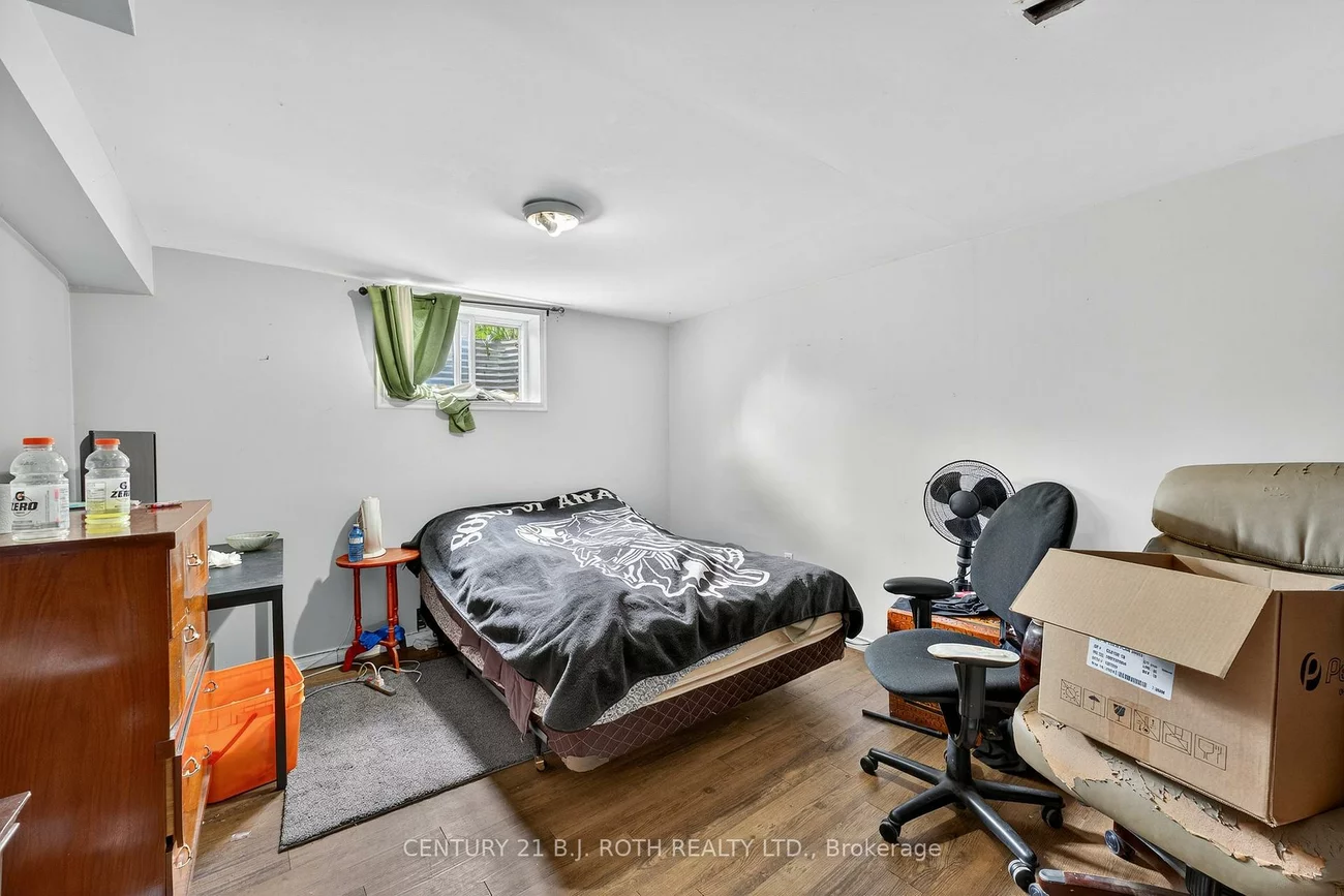 29, Daphne, Cundles East, Barrie