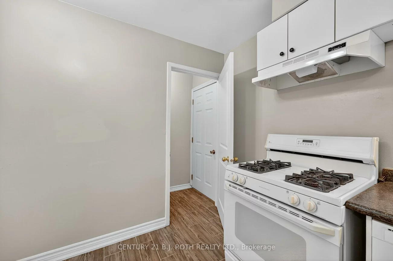 29, Daphne, Cundles East, Barrie