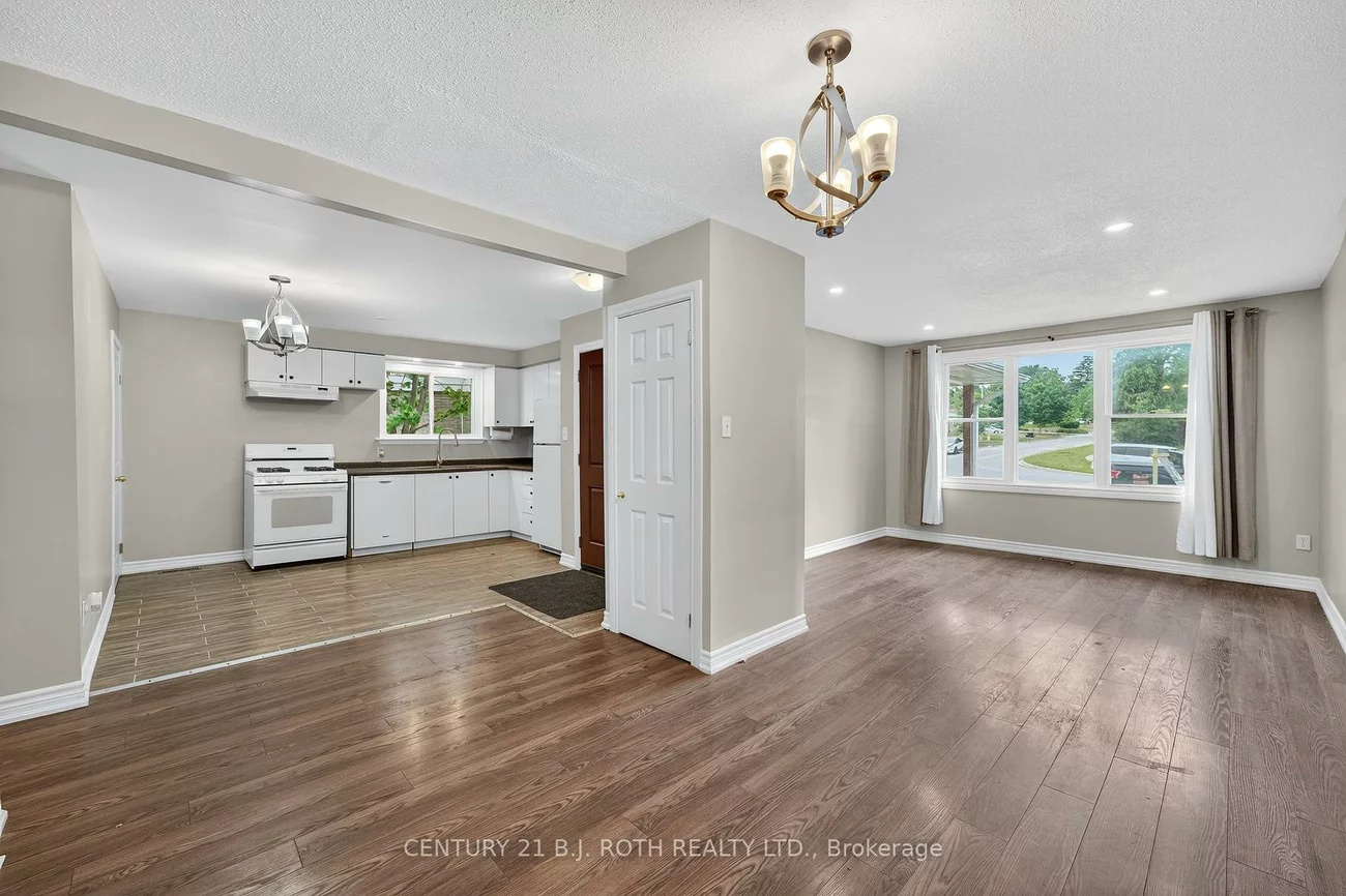 29, Daphne, Cundles East, Barrie