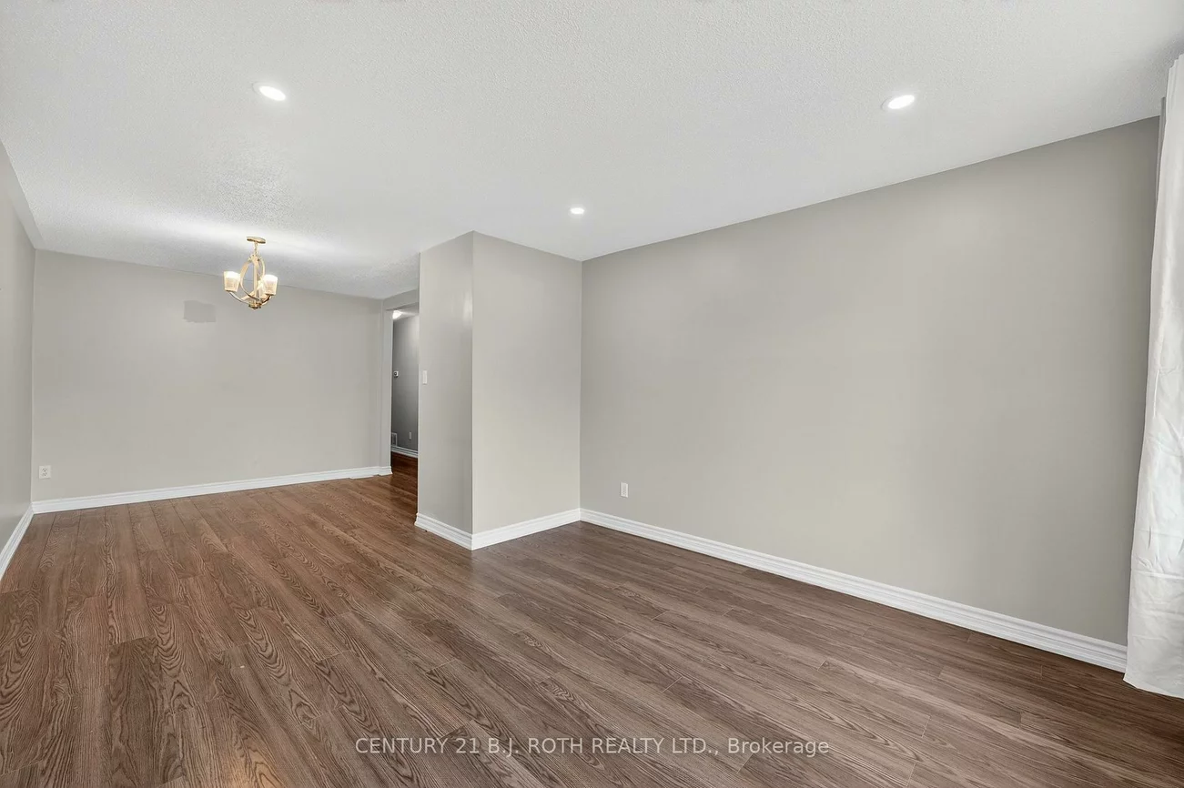 29, Daphne, Cundles East, Barrie