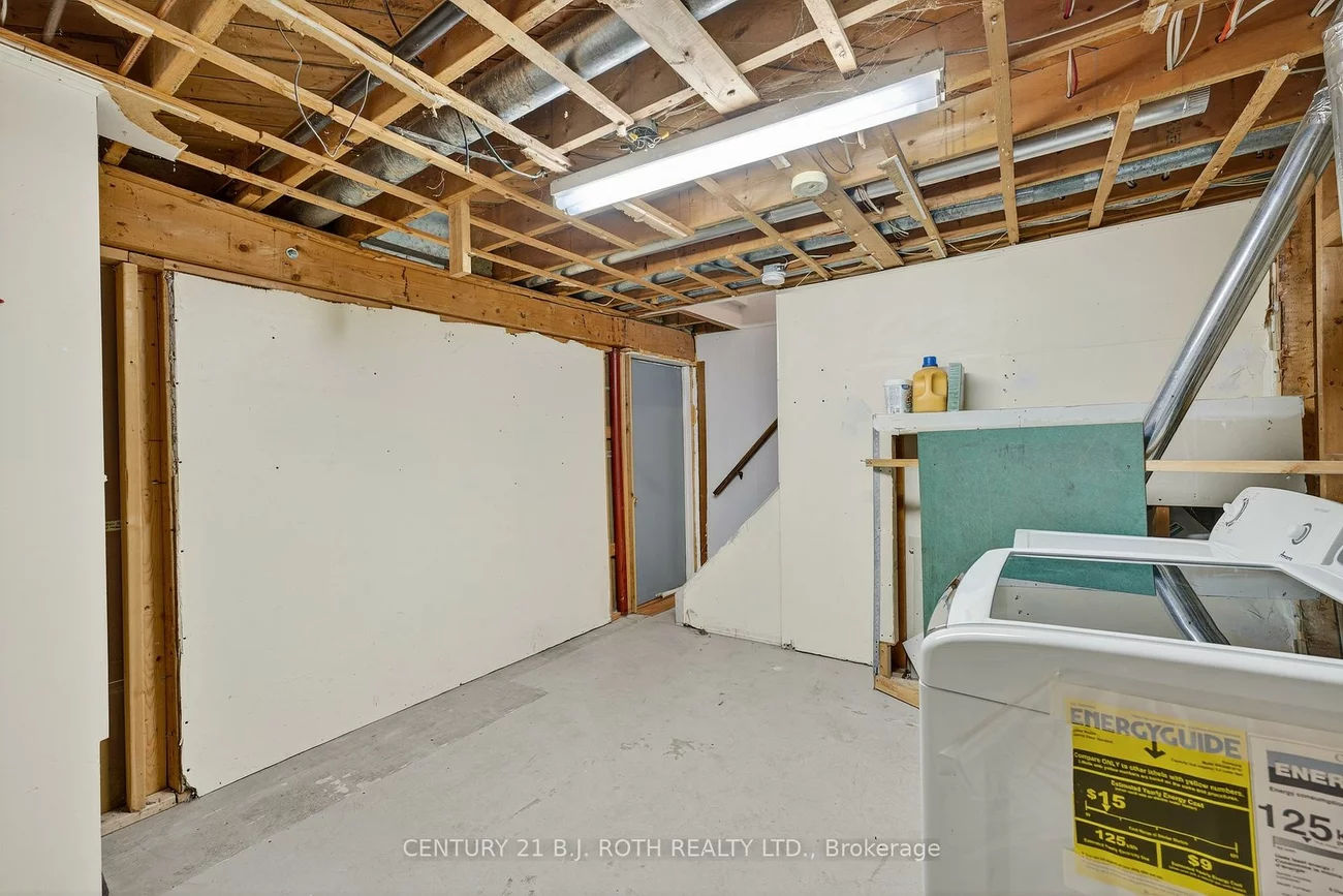29, Daphne, Cundles East, Barrie