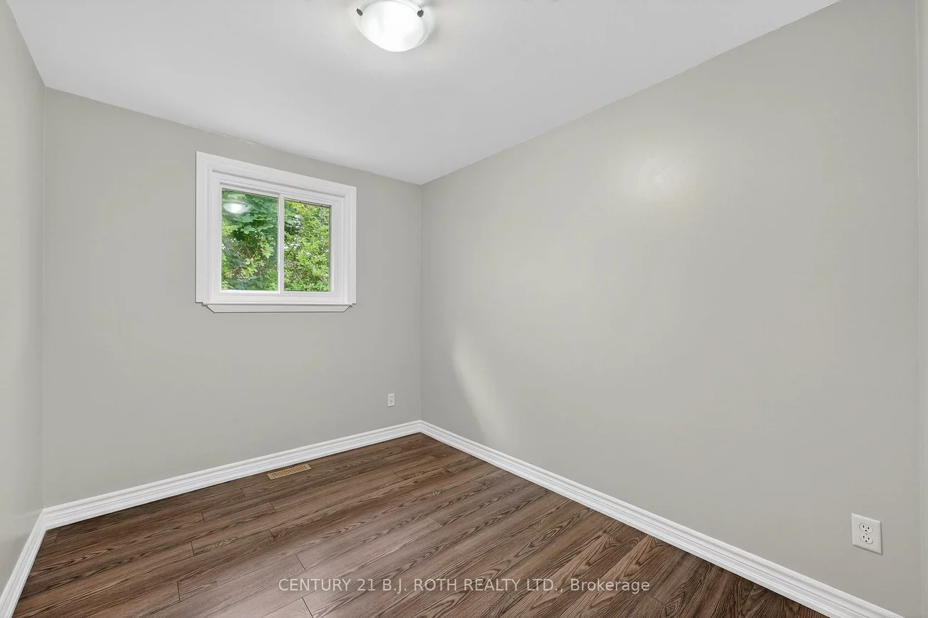 29, Daphne, Cundles East, Barrie