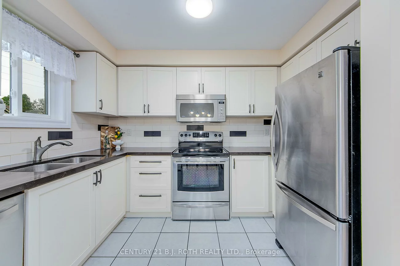 93, Hawthorne, Ardagh, Barrie