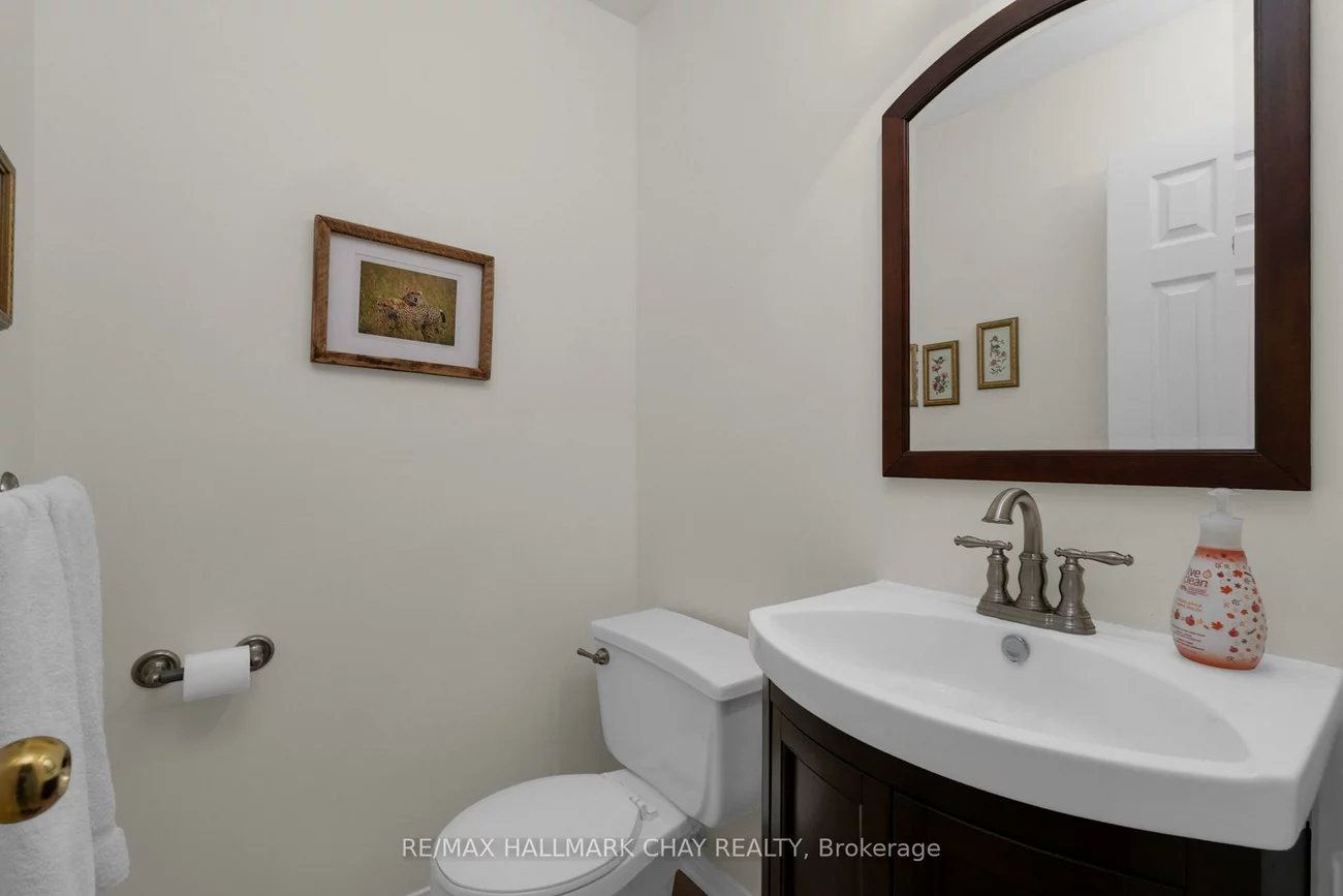 47, Finlay, West Bayfield, Barrie