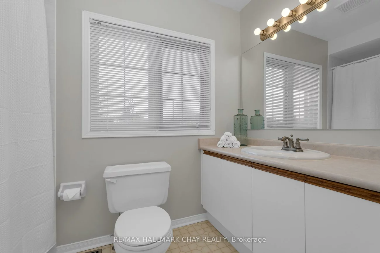47, Finlay, West Bayfield, Barrie