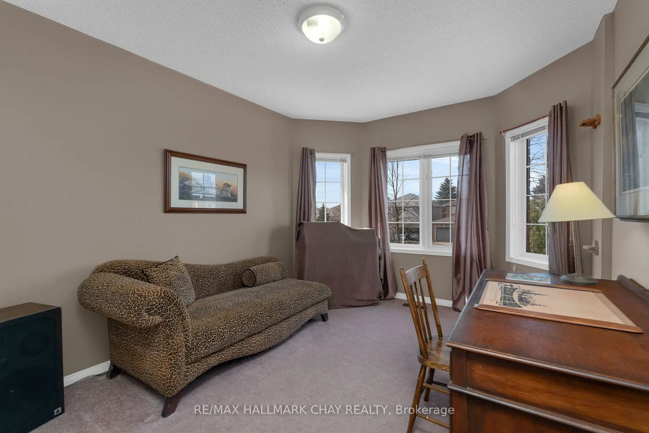 47, Finlay, West Bayfield, Barrie
