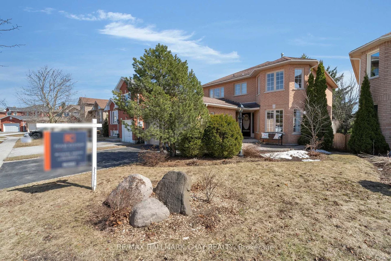 47, Finlay, West Bayfield, Barrie