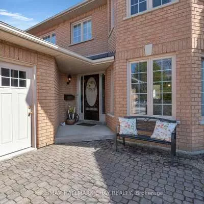 47, Finlay, West Bayfield, Barrie