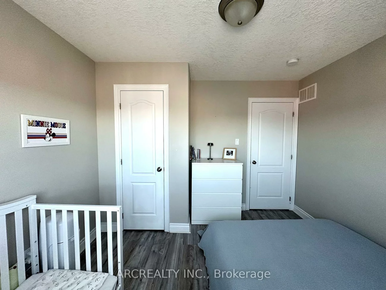 36, Booth, Painswick South, Barrie