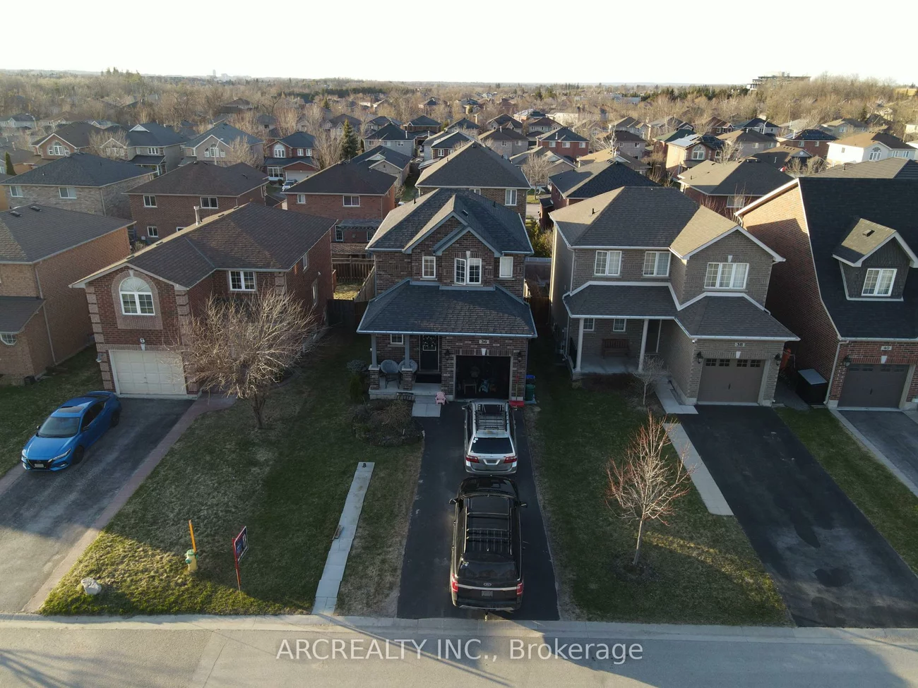 36, Booth, Painswick South, Barrie