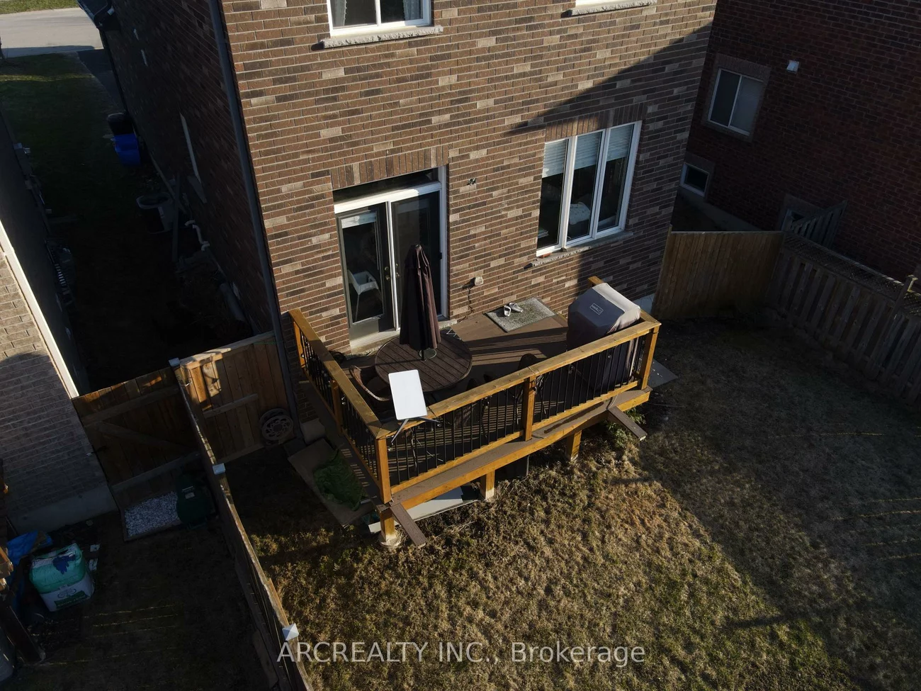 36, Booth, Painswick South, Barrie