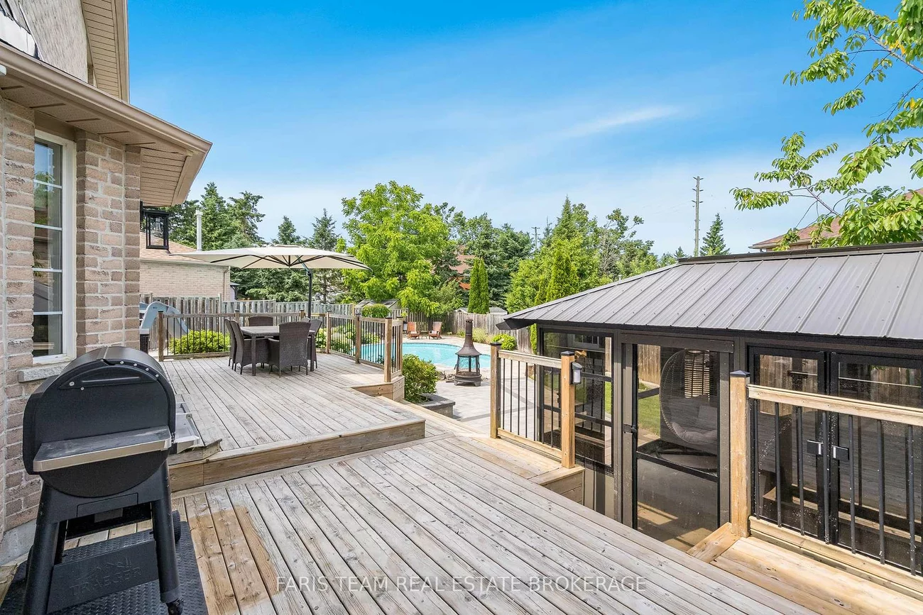 47, Lang, Northwest, Barrie