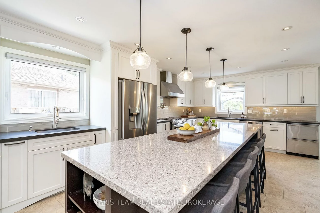 47, Lang, Northwest, Barrie