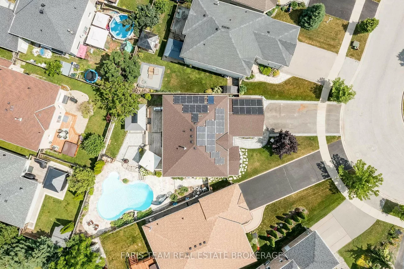 47, Lang, Northwest, Barrie