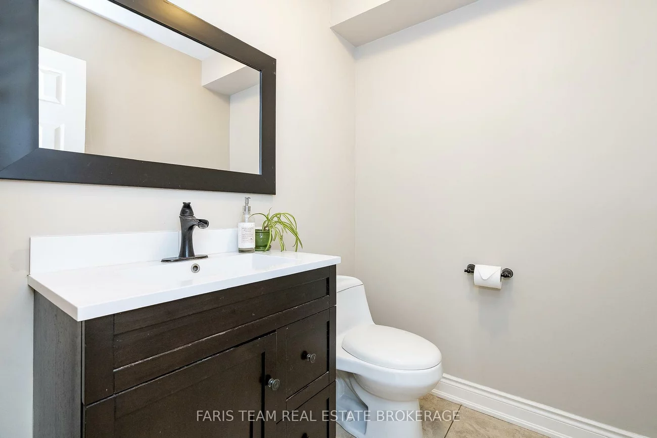 47, Lang, Northwest, Barrie