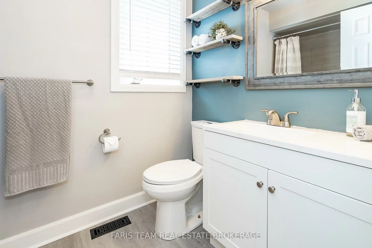 47, Lang, Northwest, Barrie