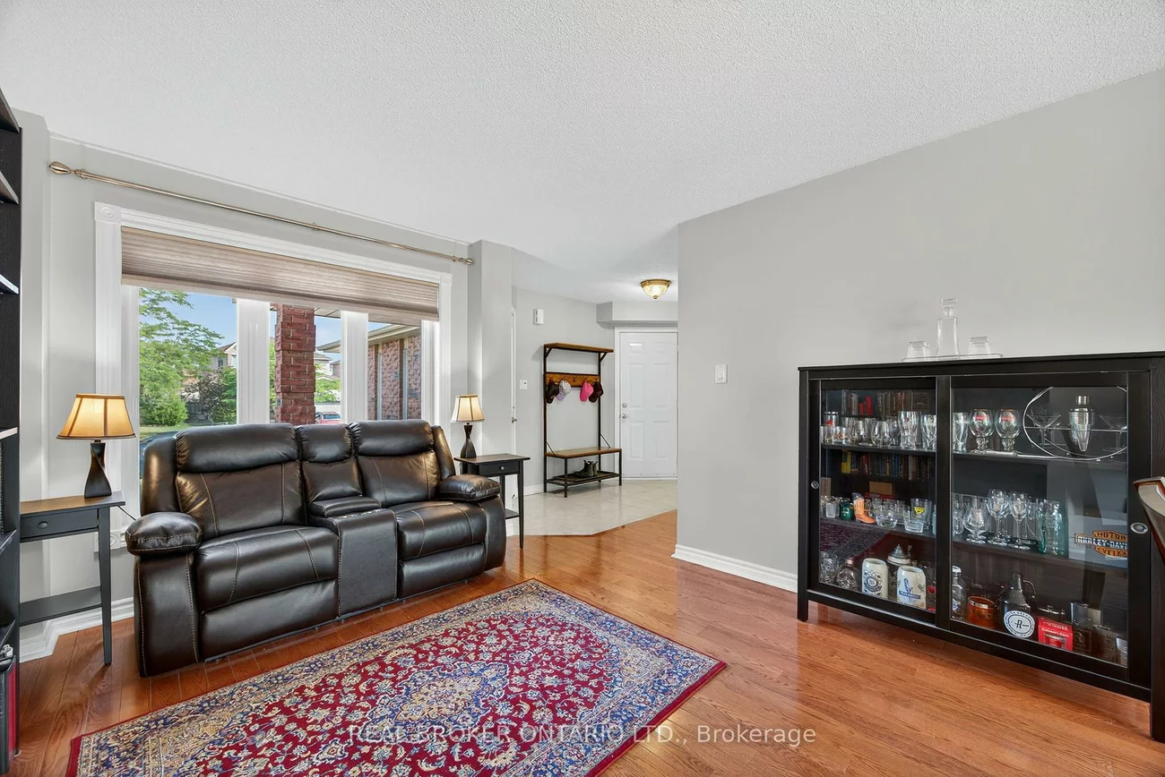 115, Birchwood, East Bayfield, Barrie