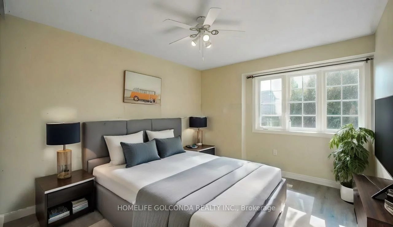 21, Bentley, 400 West, Barrie