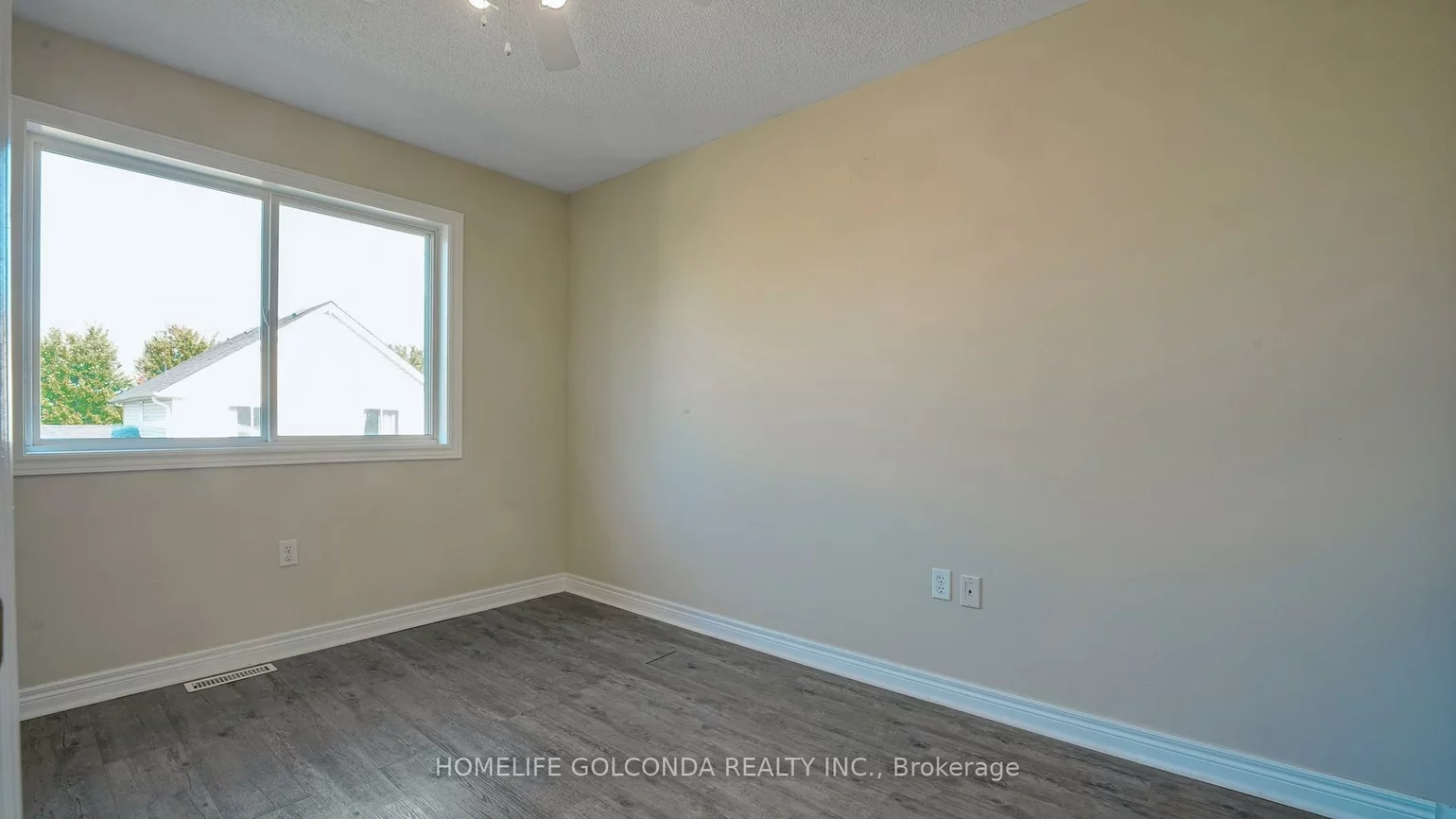 21, Bentley, 400 West, Barrie