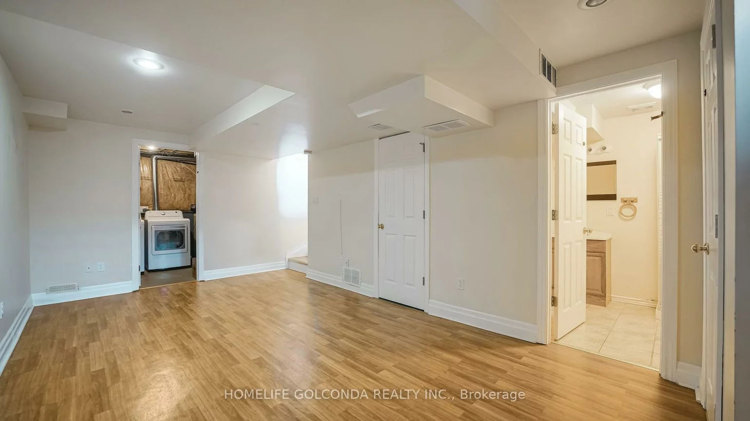 21, Bentley, 400 West, Barrie