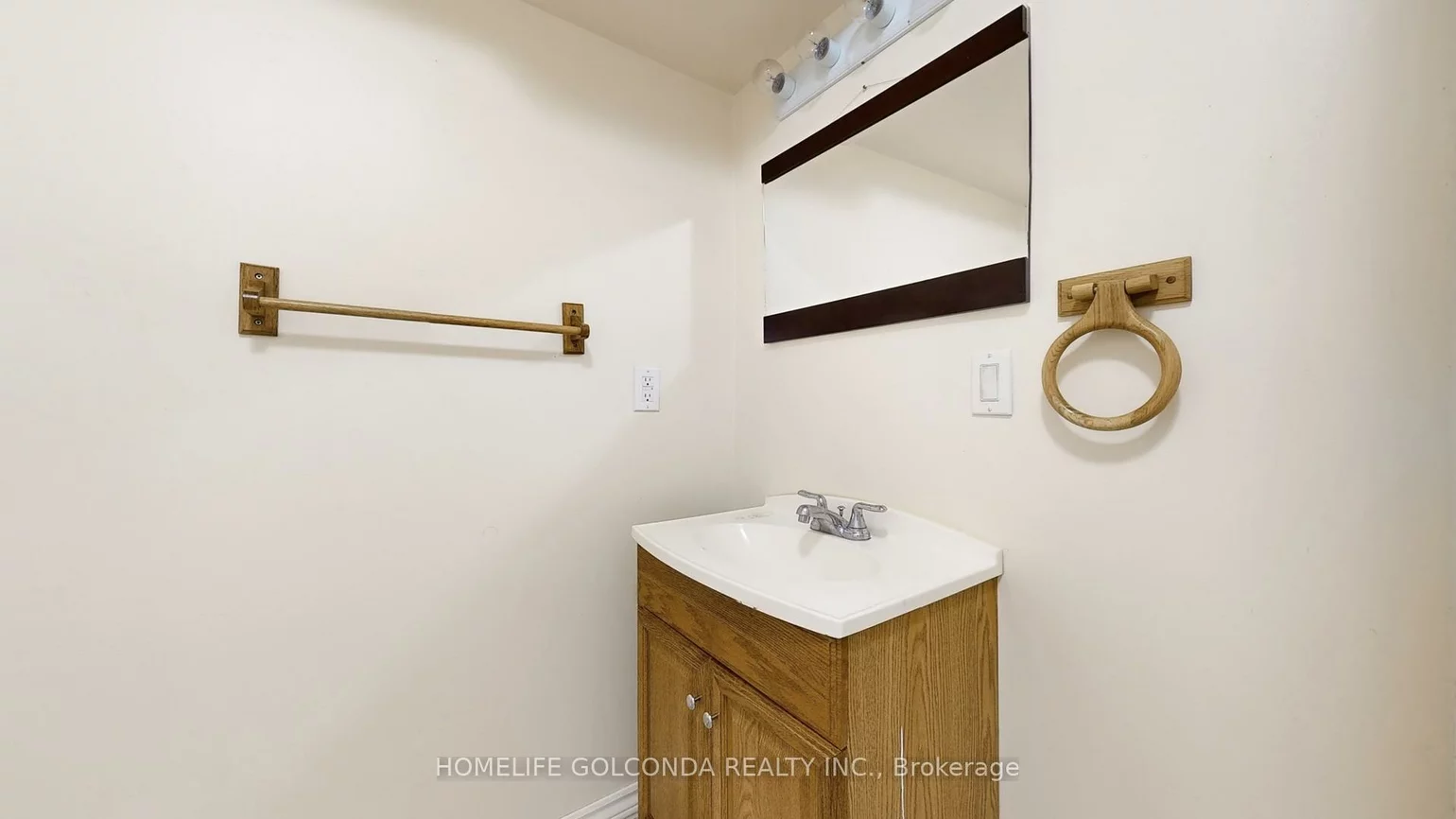 21, Bentley, 400 West, Barrie