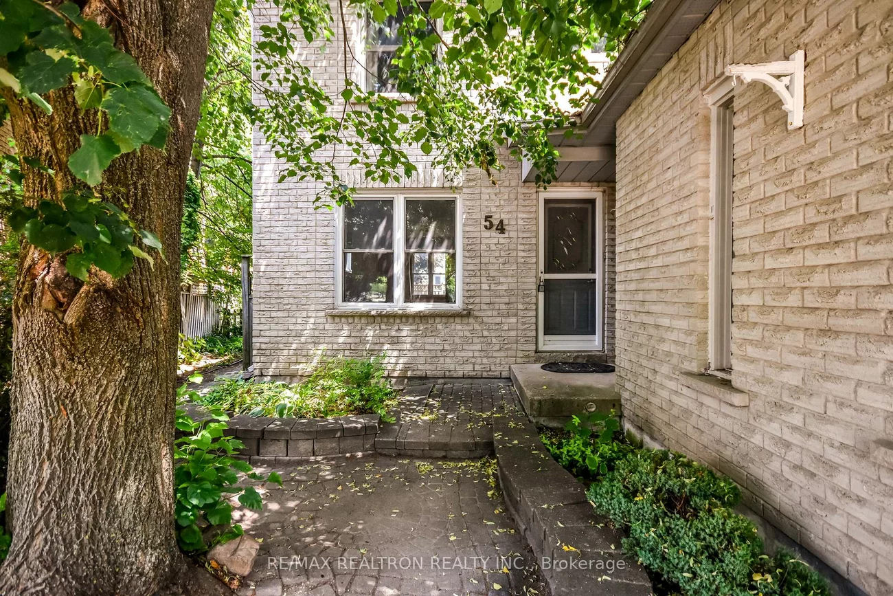 54, Carruthers, Grove East, Barrie