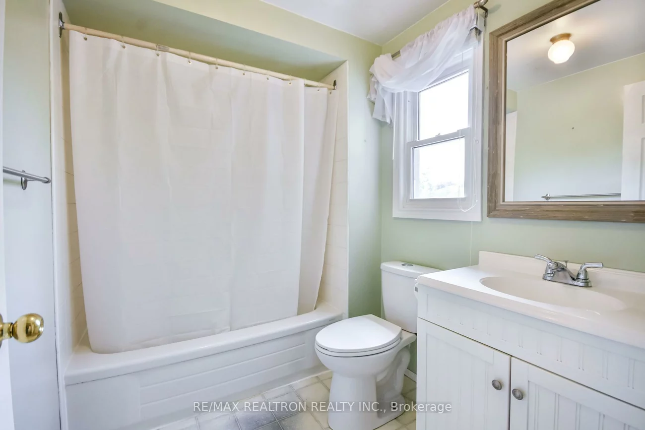 54, Carruthers, Grove East, Barrie
