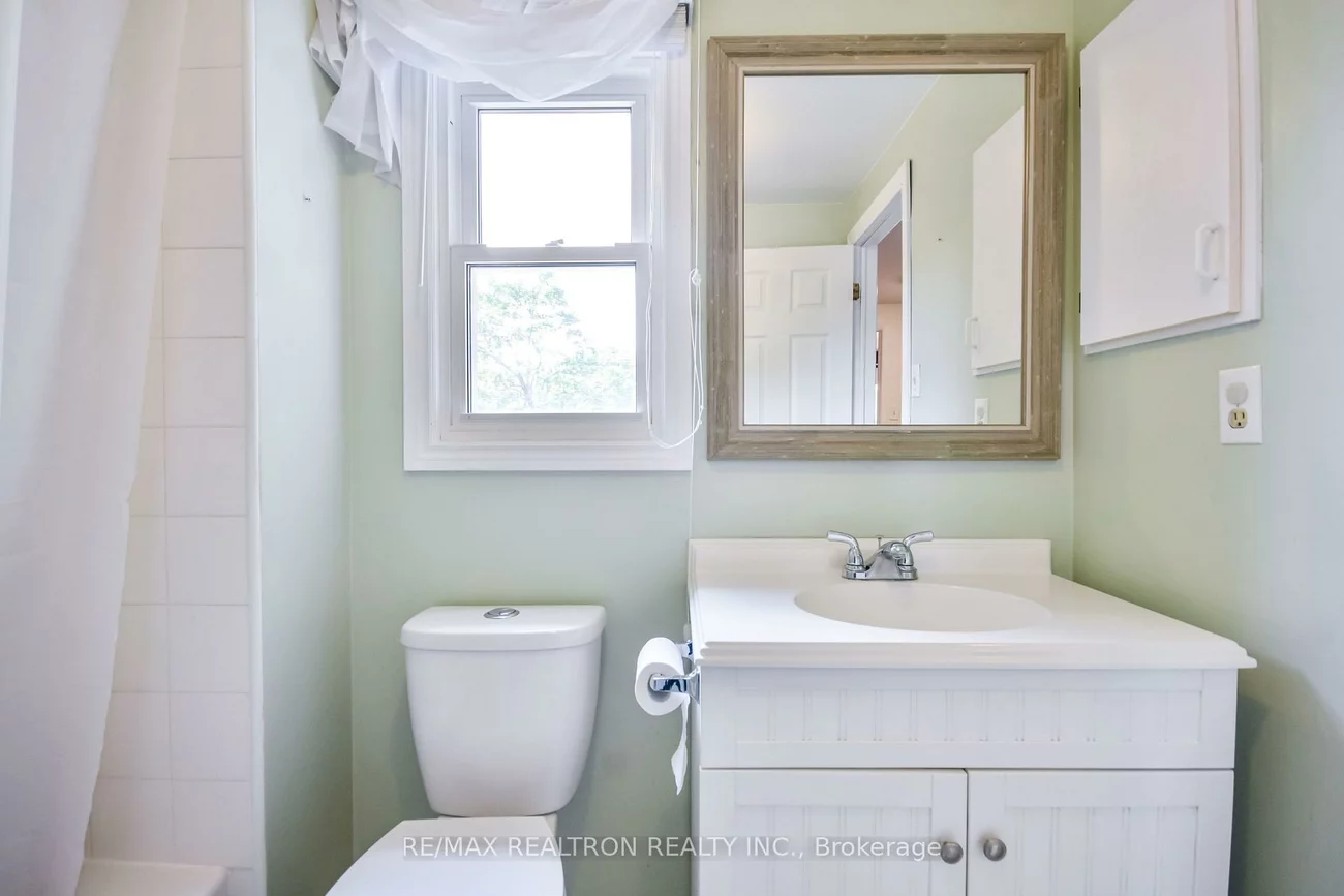 54, Carruthers, Grove East, Barrie