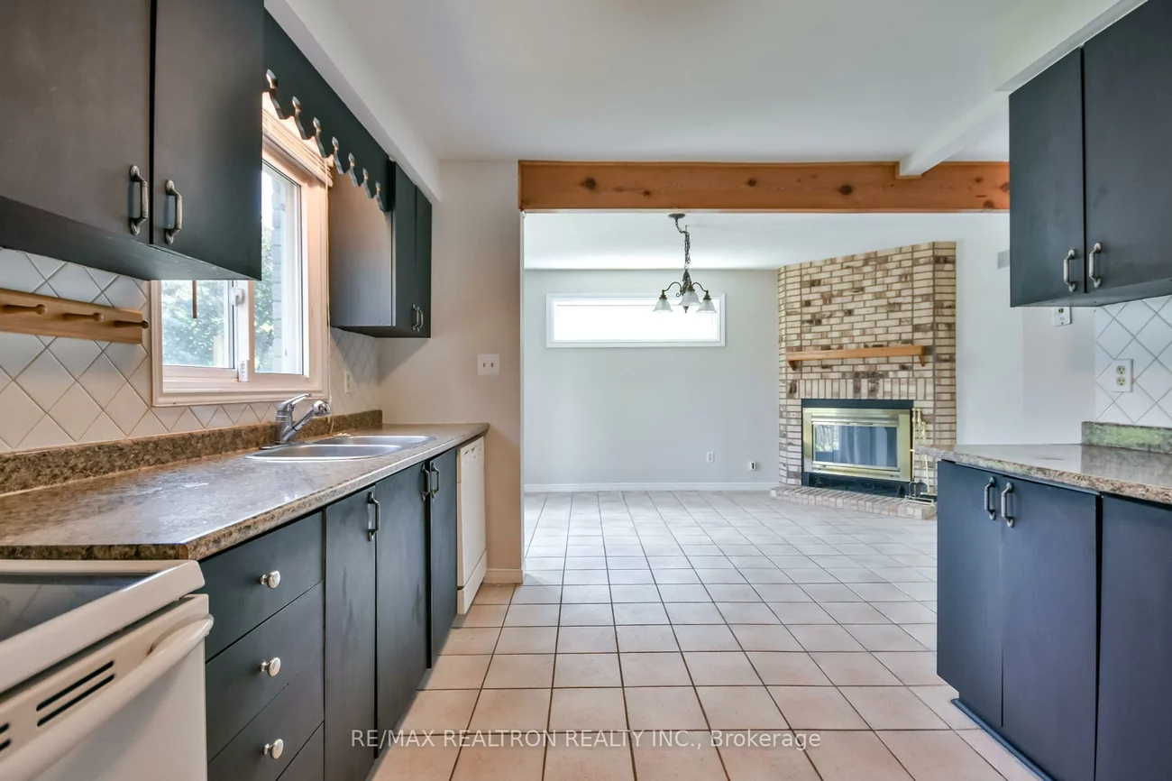 54, Carruthers, Grove East, Barrie