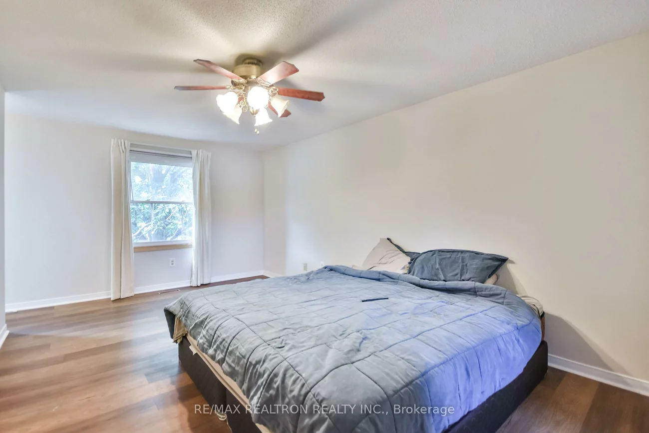 54, Carruthers, Grove East, Barrie