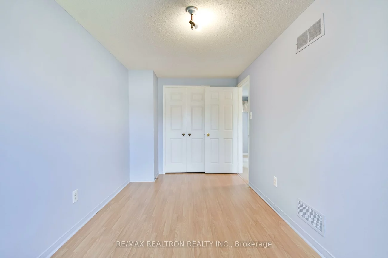 54, Carruthers, Grove East, Barrie