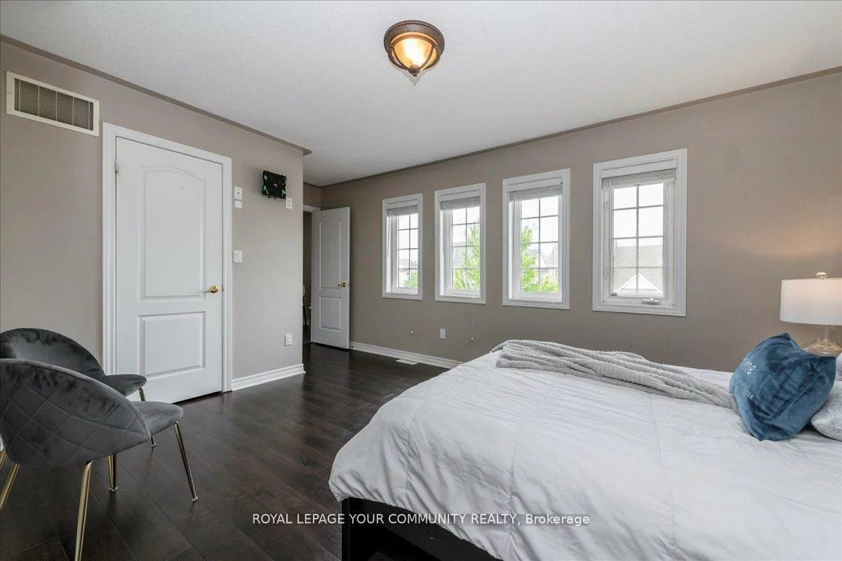 181, Succession, Innis-Shore, Barrie