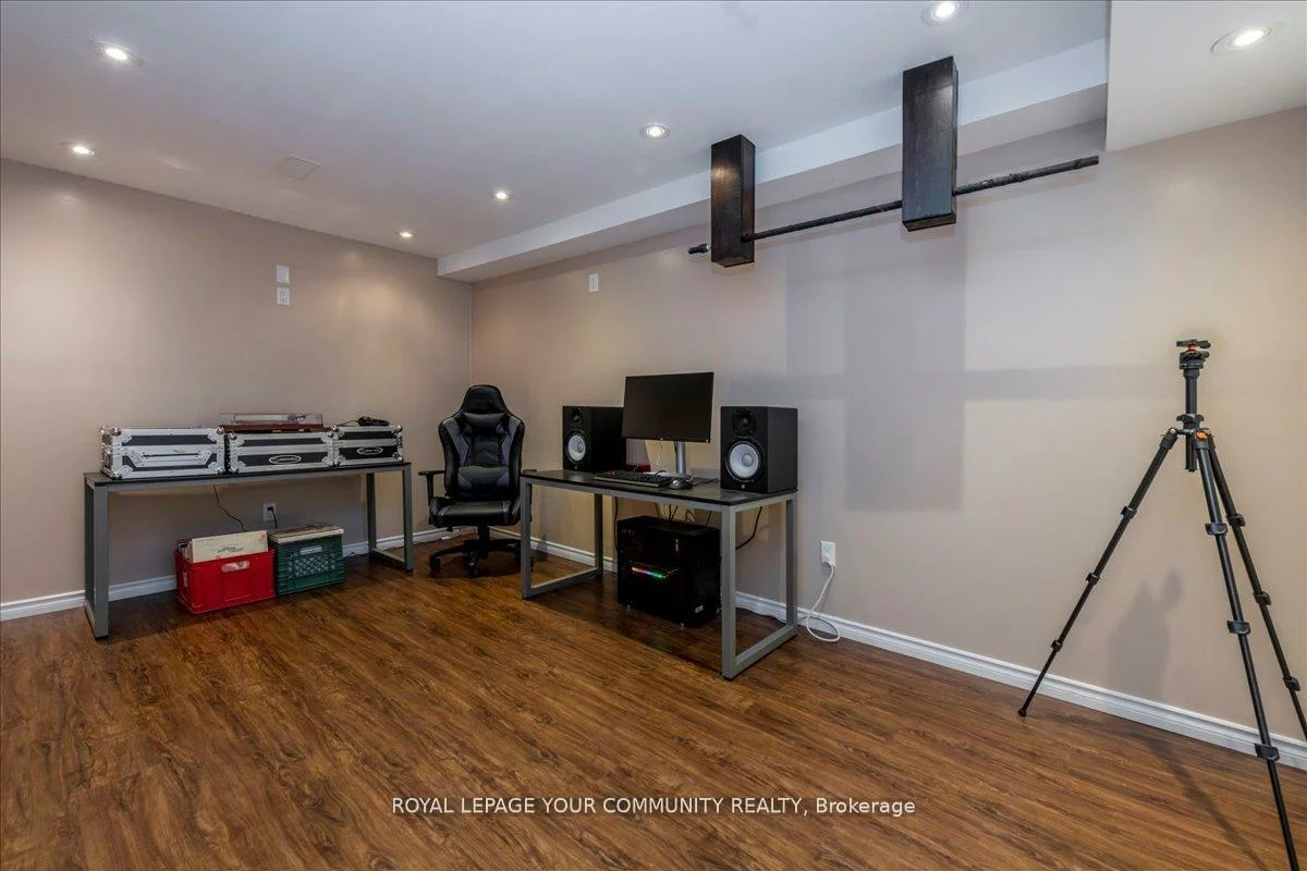 181, Succession, Innis-Shore, Barrie