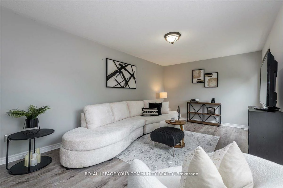 181, Succession, Innis-Shore, Barrie