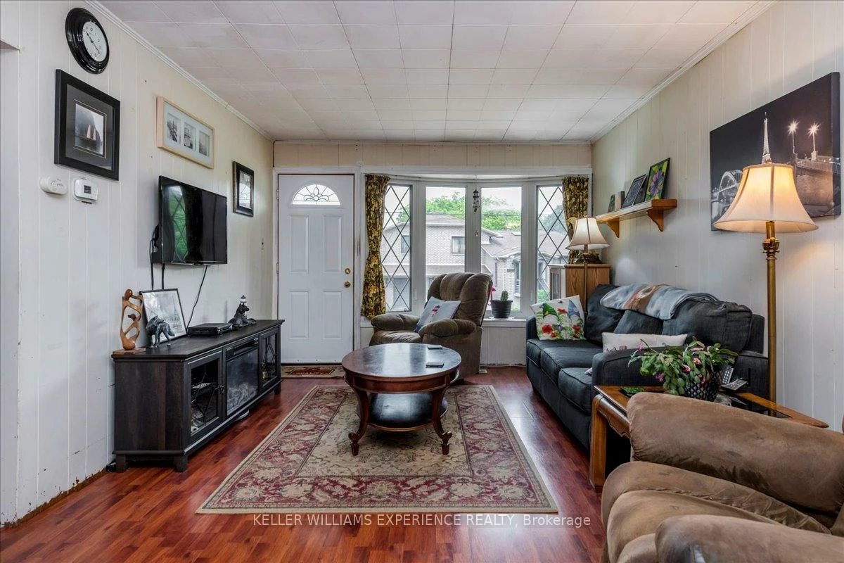 227, Southview, South Shore, Barrie