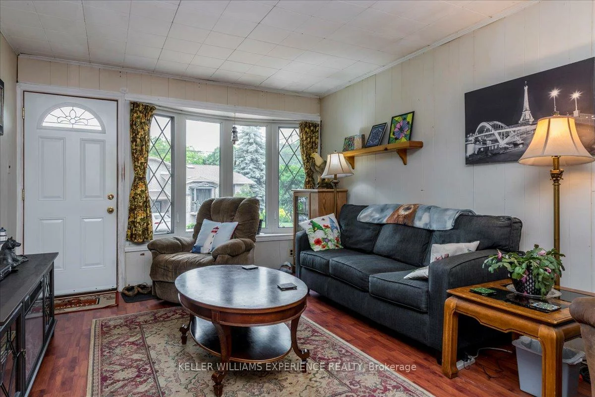 227, Southview, South Shore, Barrie