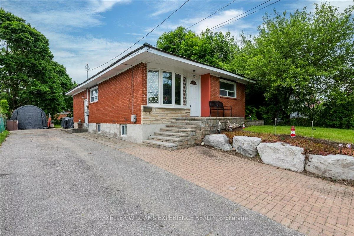 227, Southview, South Shore, Barrie